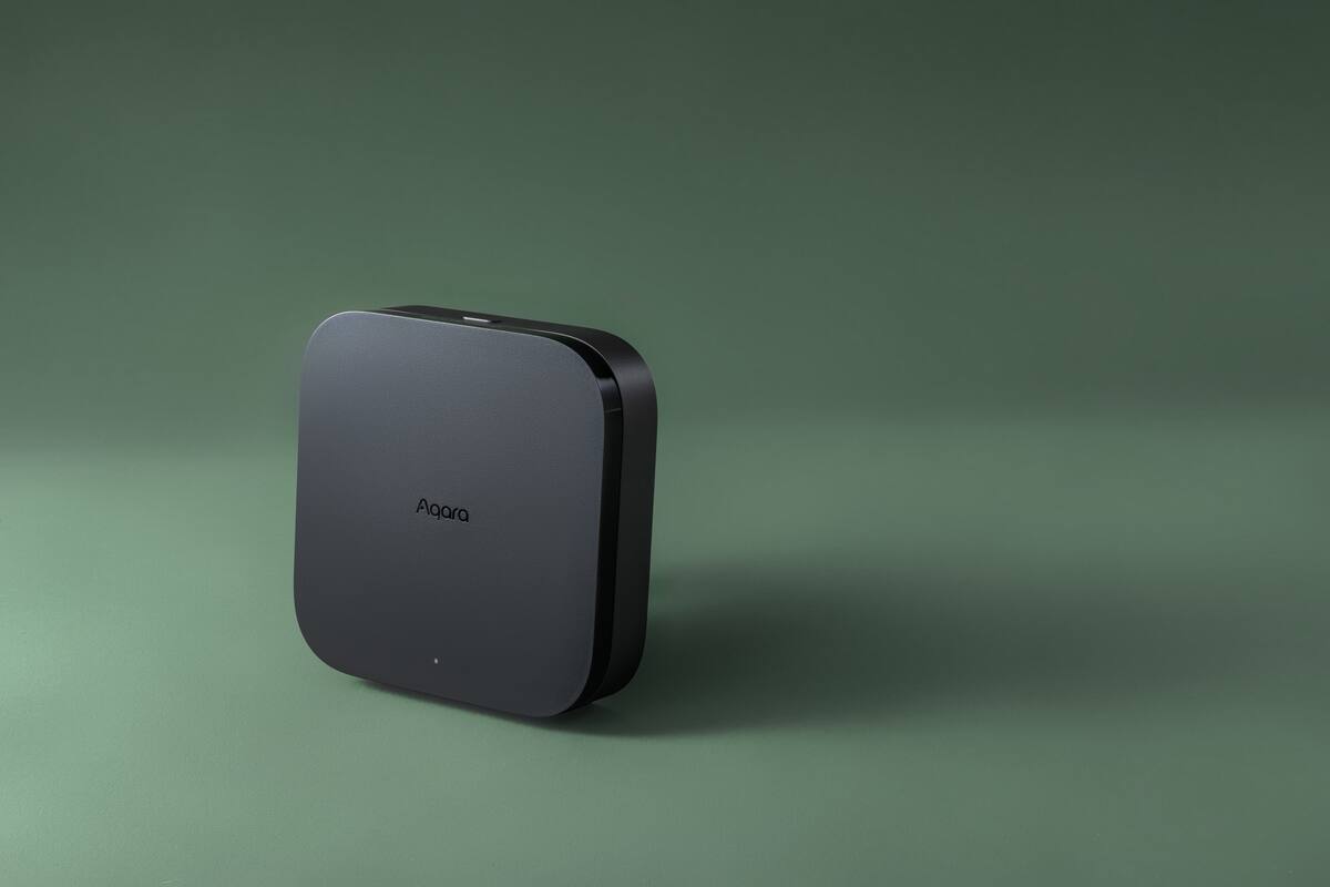 Aqara Hub M3 on a plain background