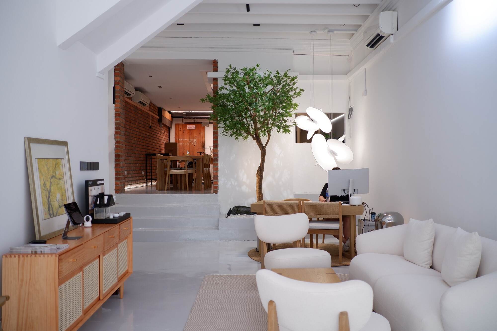 Connected Aqara lighting, controls, cameras and sensors in the Singapore showroom